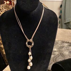Elly Necklace with Faux Leather and Pearls